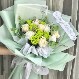 bó 16 hoa sáp xanh lá kem