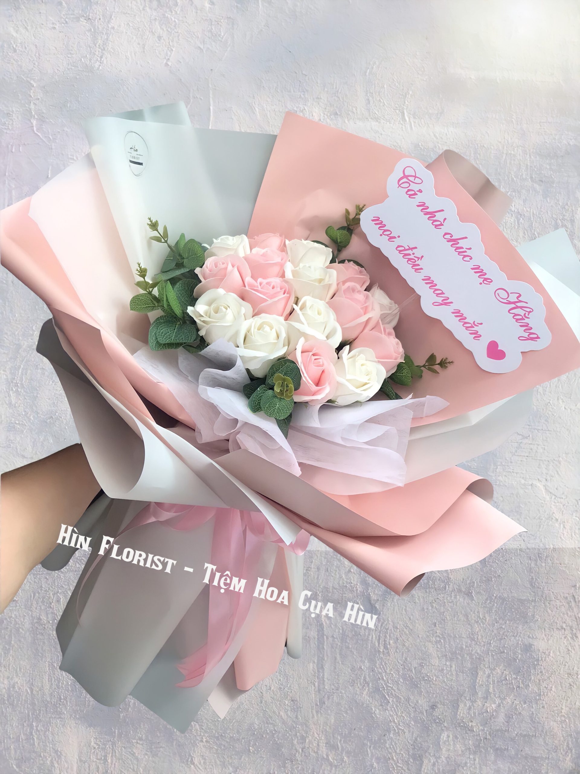 bó hoa sáp hồng trắng