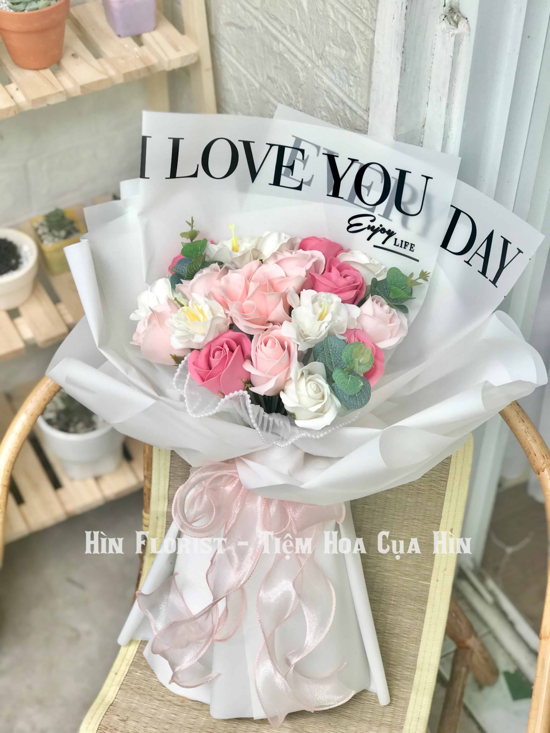 bó hoa sáp mix tone hồng bó hoa sáp mix tone hồng
