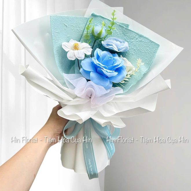 bó hoa sáp xanh trắng nhỏ