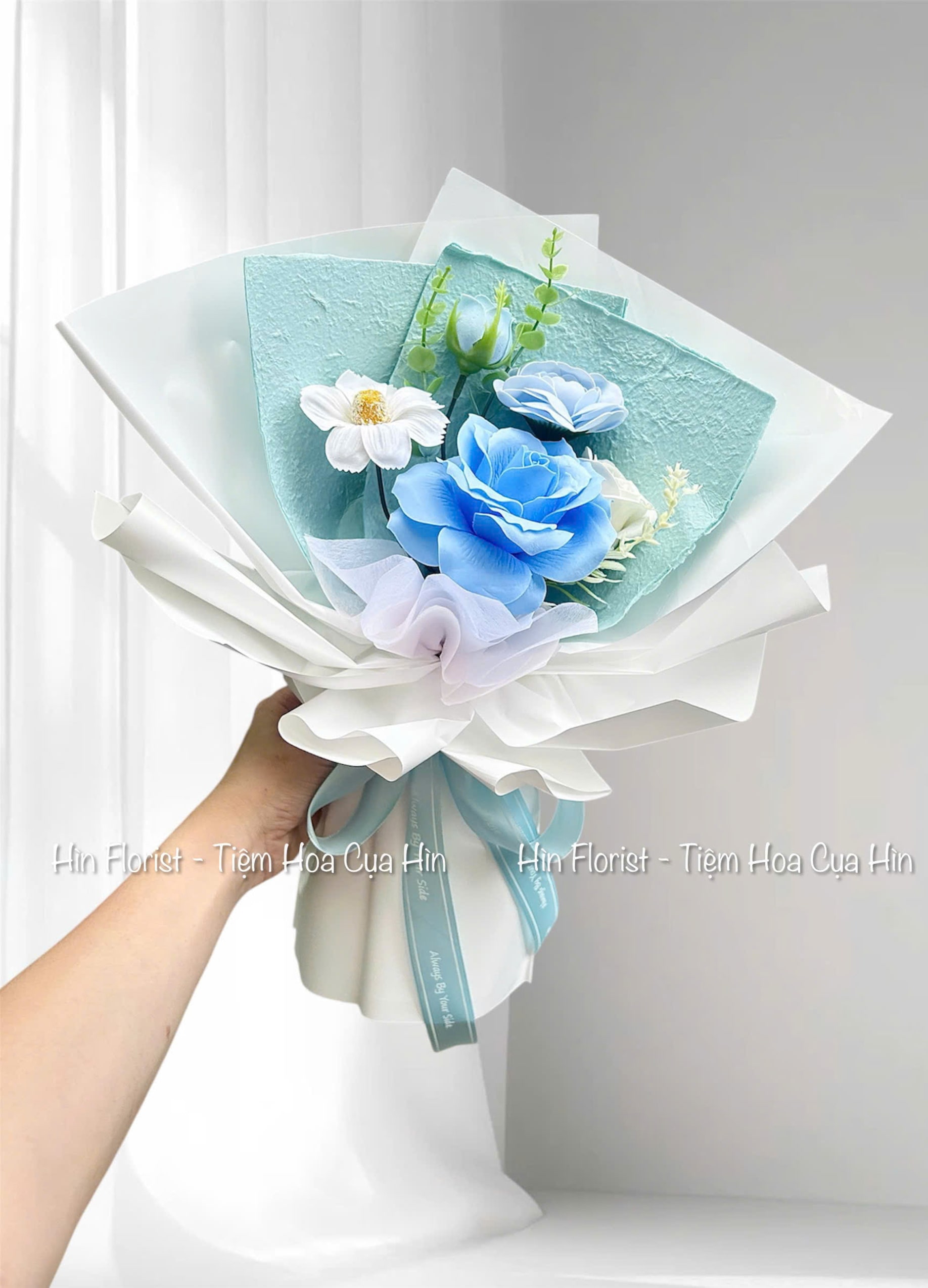 bó hoa sáp xanh trắng nhỏ bó hoa sáp xanh trắng nhỏ