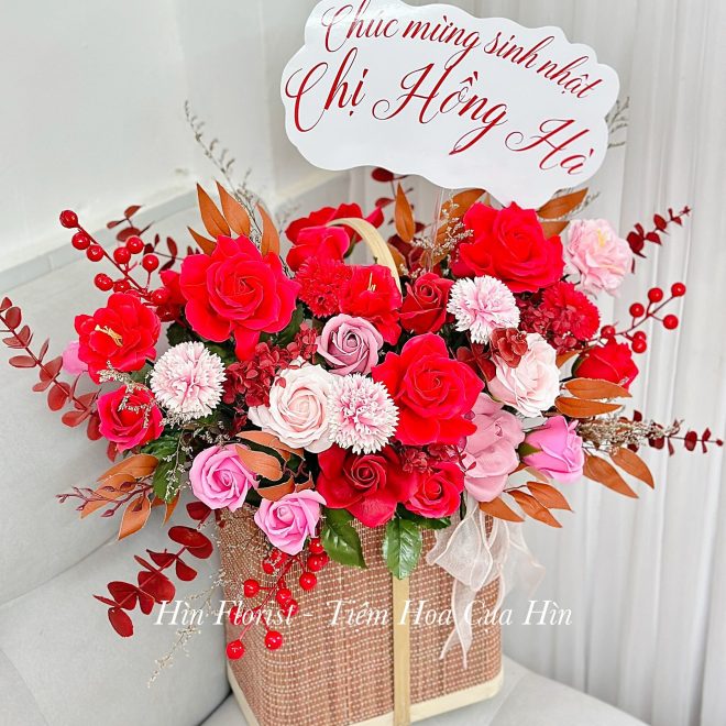 giỏ hoa sáp mix đỏ hồng