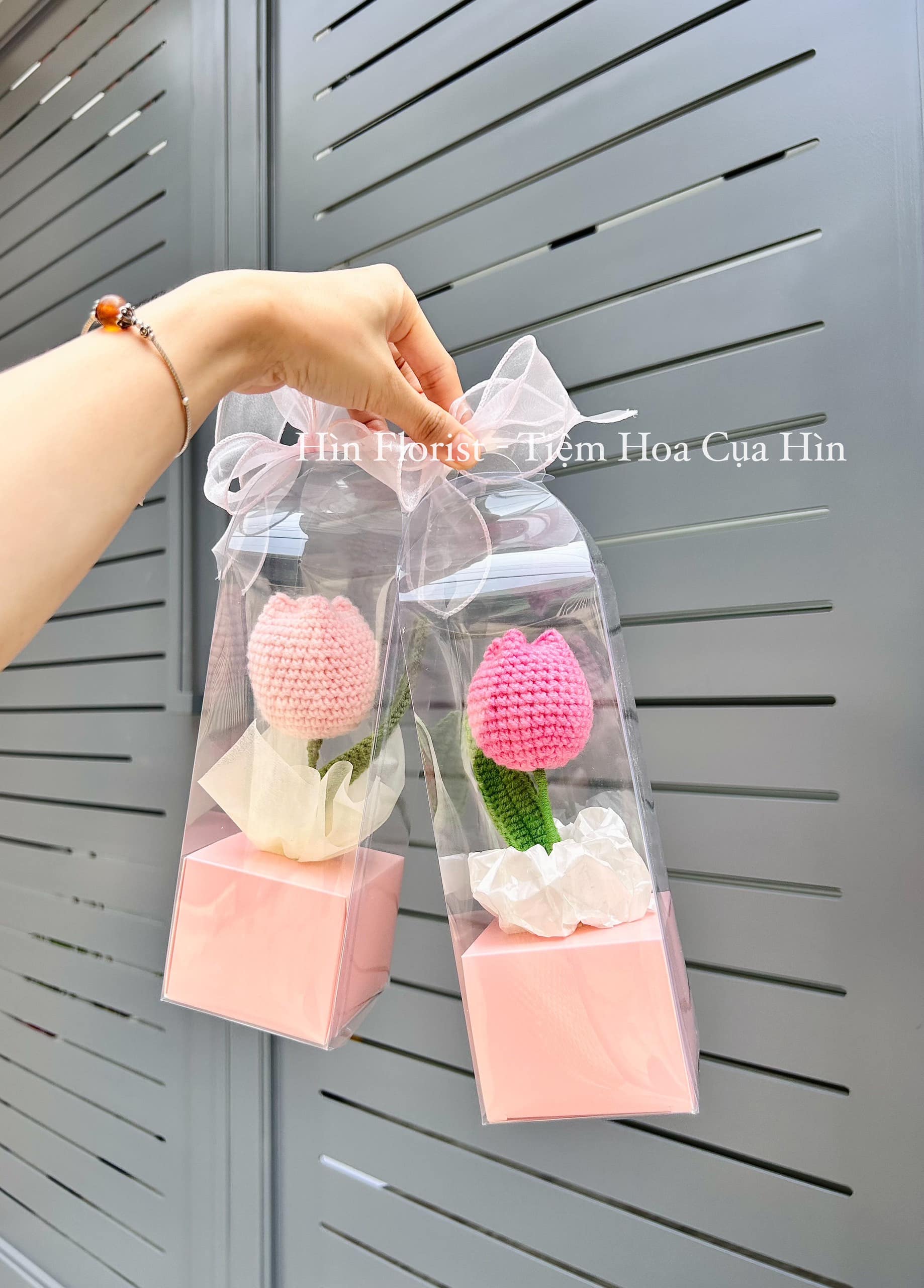 hộp 1 hoa tulip móc len hộp 1 hoa tulip móc len