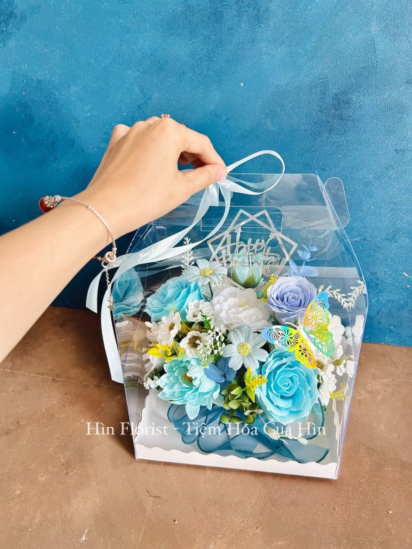 hộp mica hoa sáp xanh