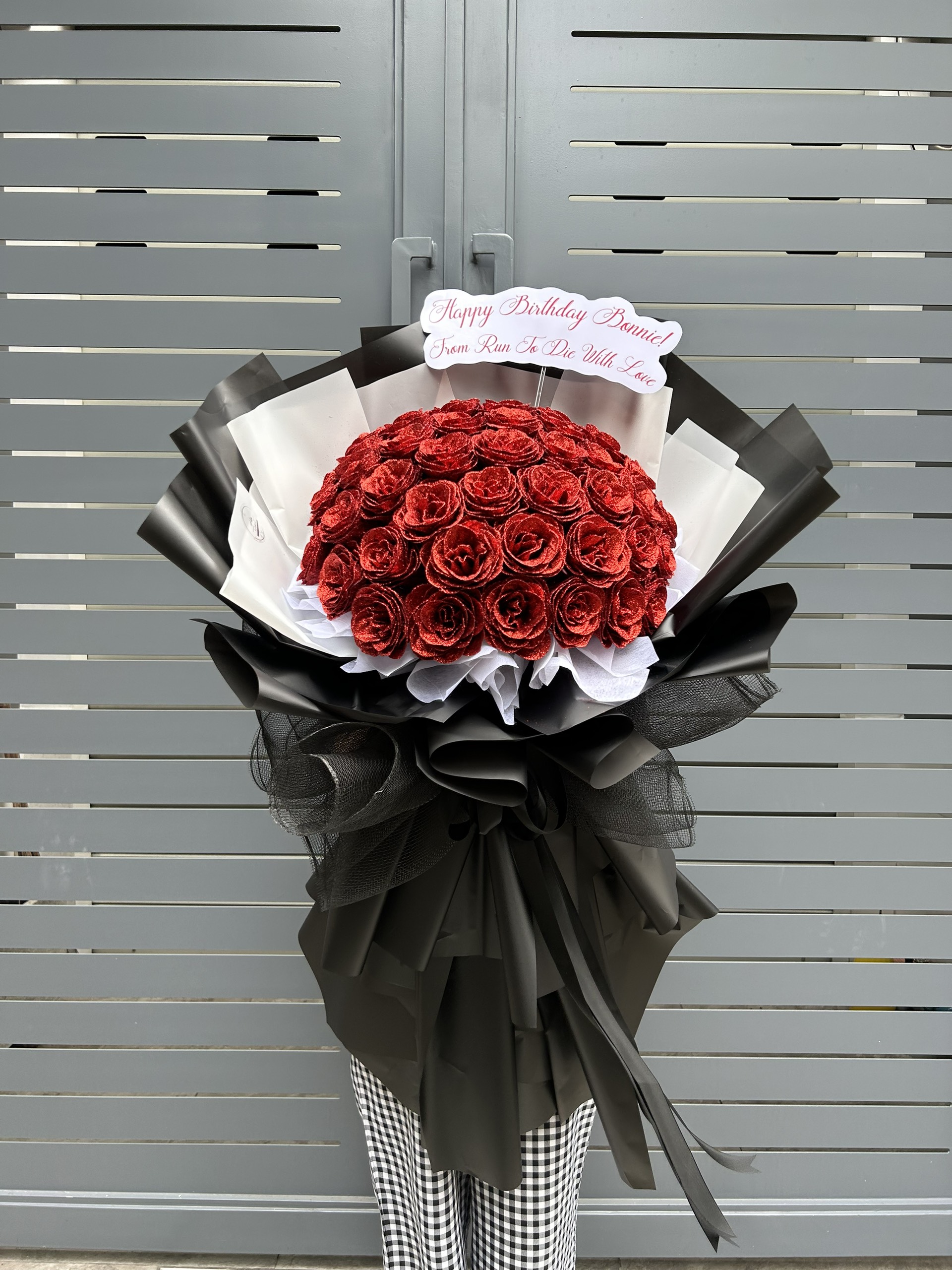 bó 50 hoa hồng nhũ đỏ bó 50 hoa hồng nhũ đỏ