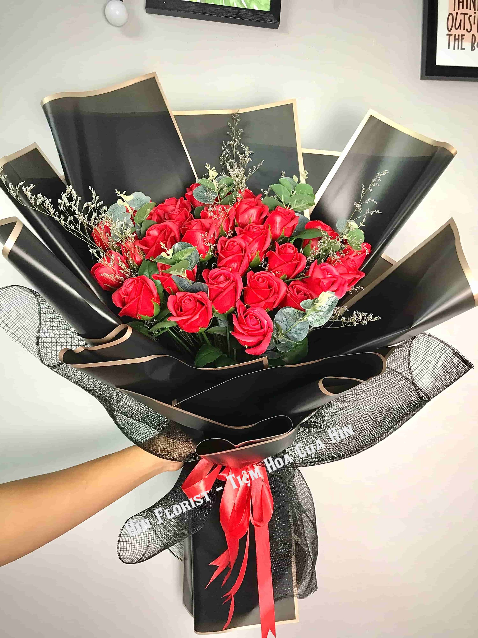 bó hoa sáp đỏ tươi 30 bông bó hoa sáp đỏ tươi 30 bông