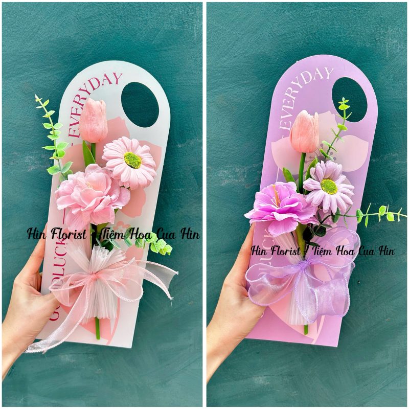 Thẻ bìa hoa sáp 3 bông